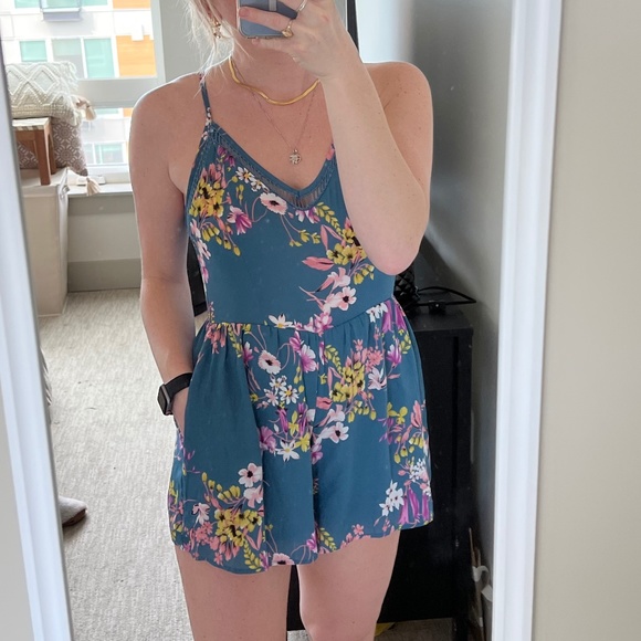Romper - Picture 1 of 3
